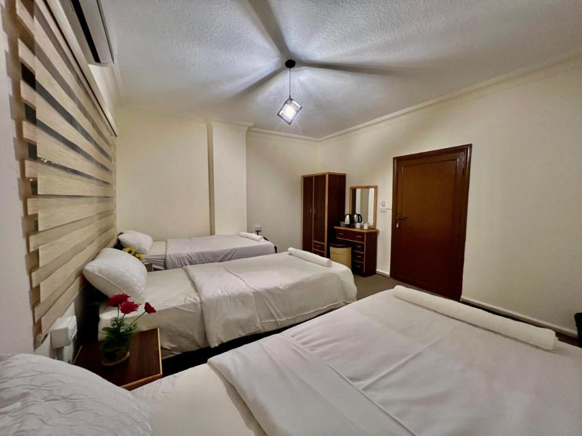 Raqeem Hotel Вади Муса Екстериор снимка