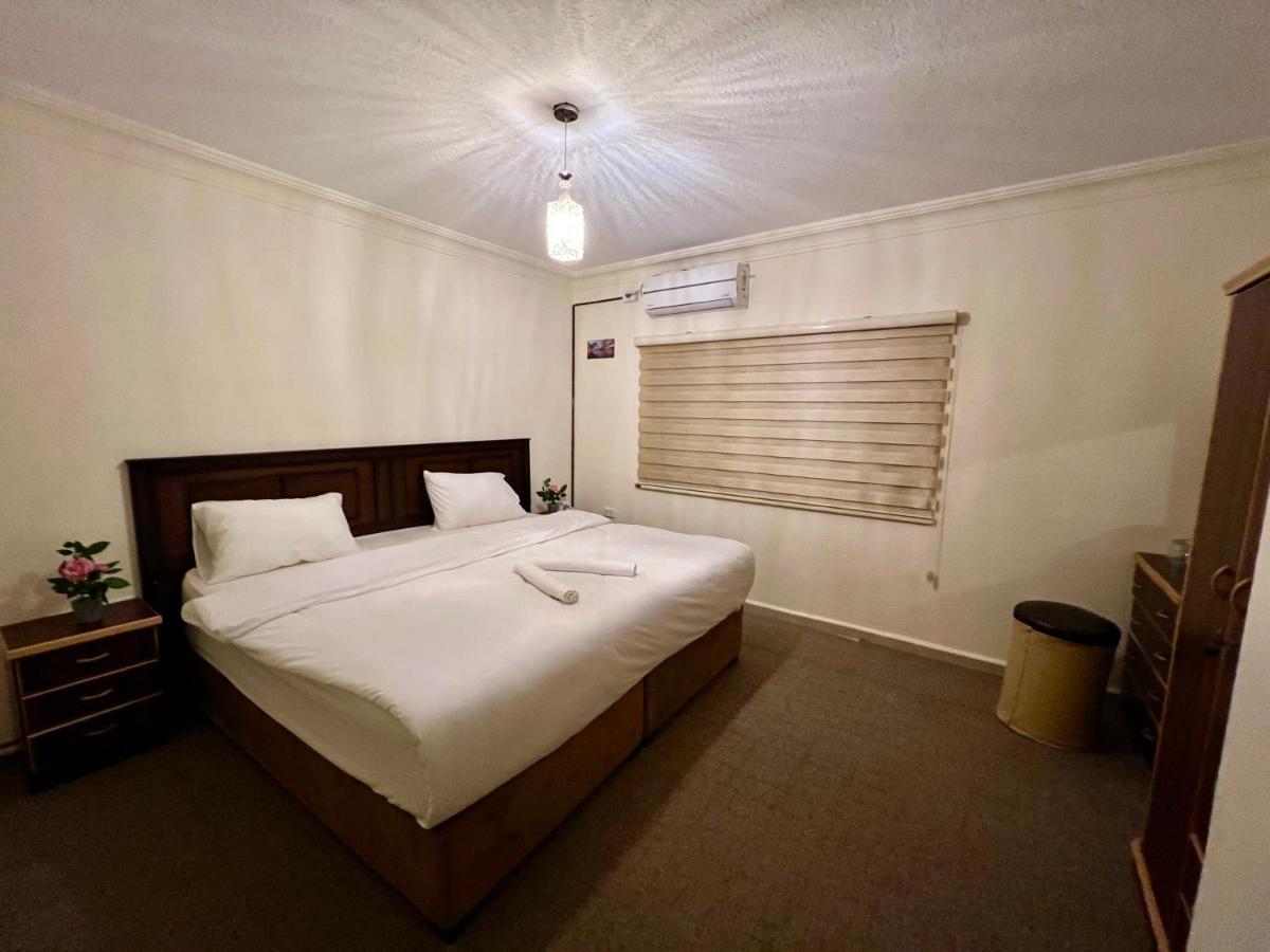 Raqeem Hotel Вади Муса Екстериор снимка