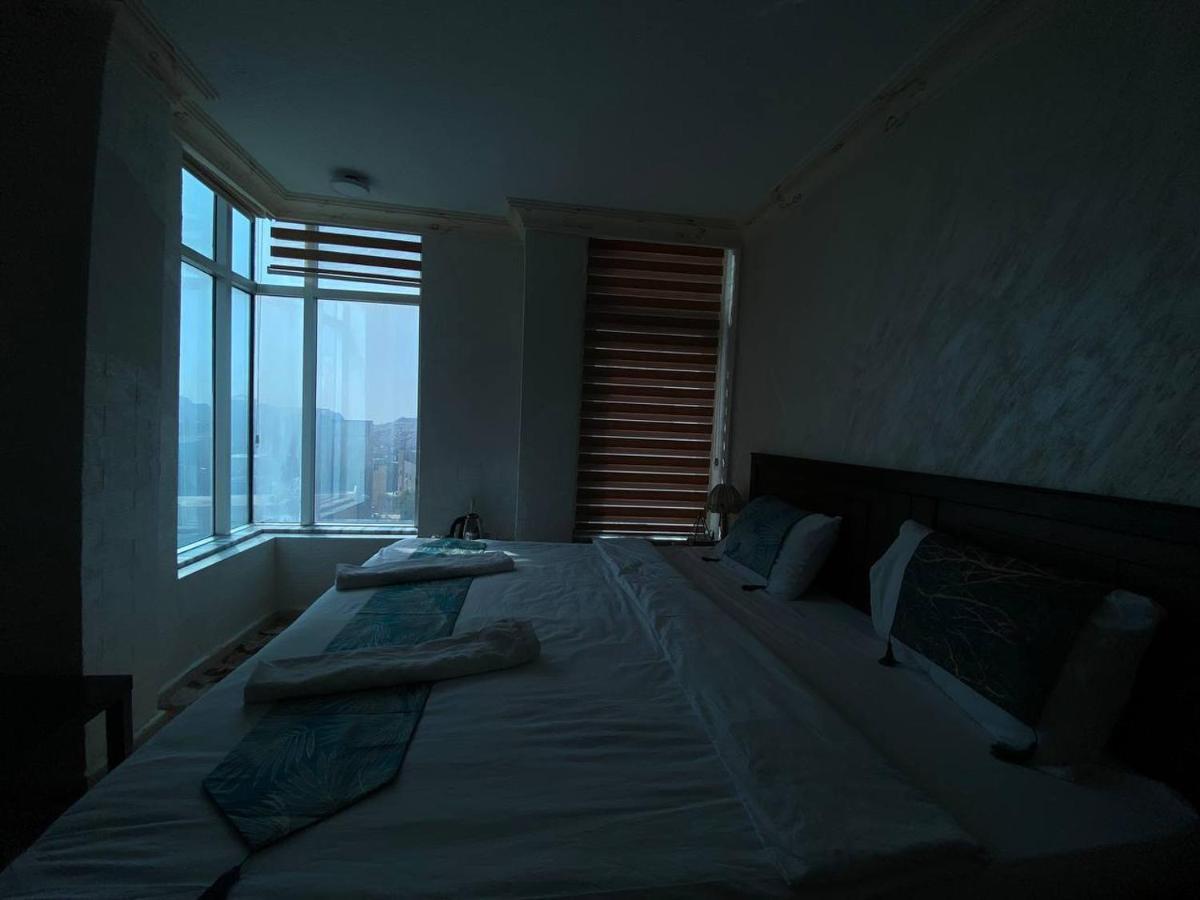 Raqeem Hotel Вади Муса Екстериор снимка