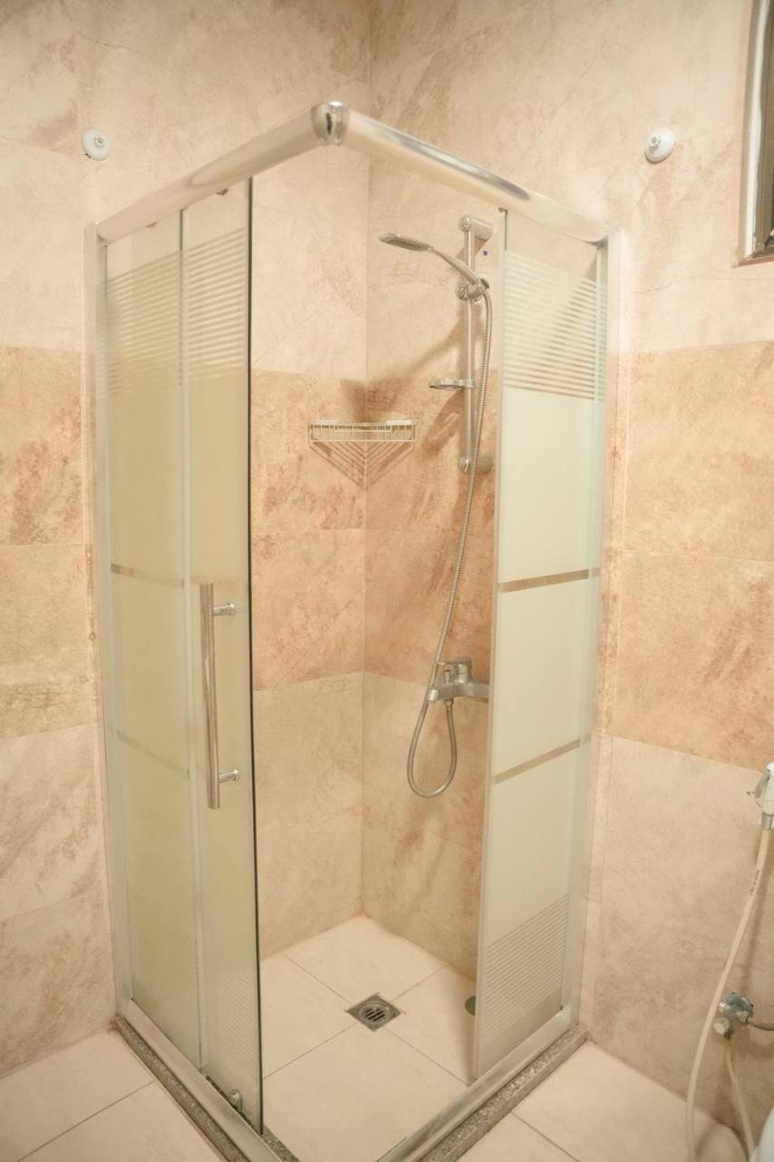 Raqeem Hotel Вади Муса Екстериор снимка