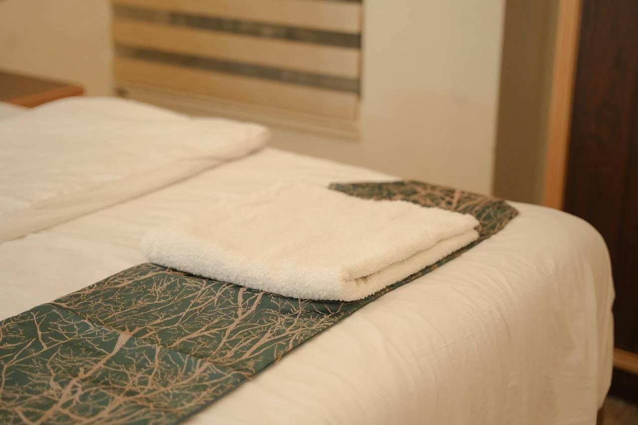 Raqeem Hotel Вади Муса Екстериор снимка